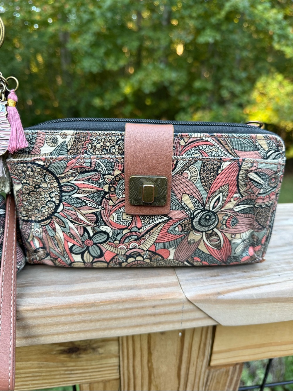 Sakroots Crossbody Bag & Matching Wristlet Wallet Set: Sienna Spirit Desert - Picture 4 of 8
